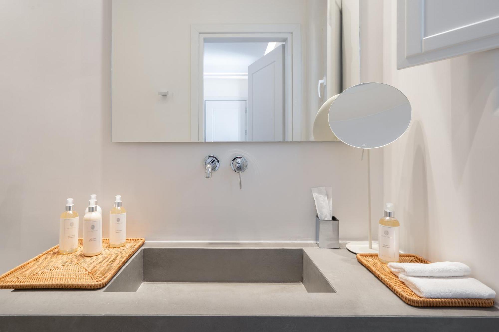 Nero Suites By Nomee Hospitality Group Imerovigli  Eksteriør billede