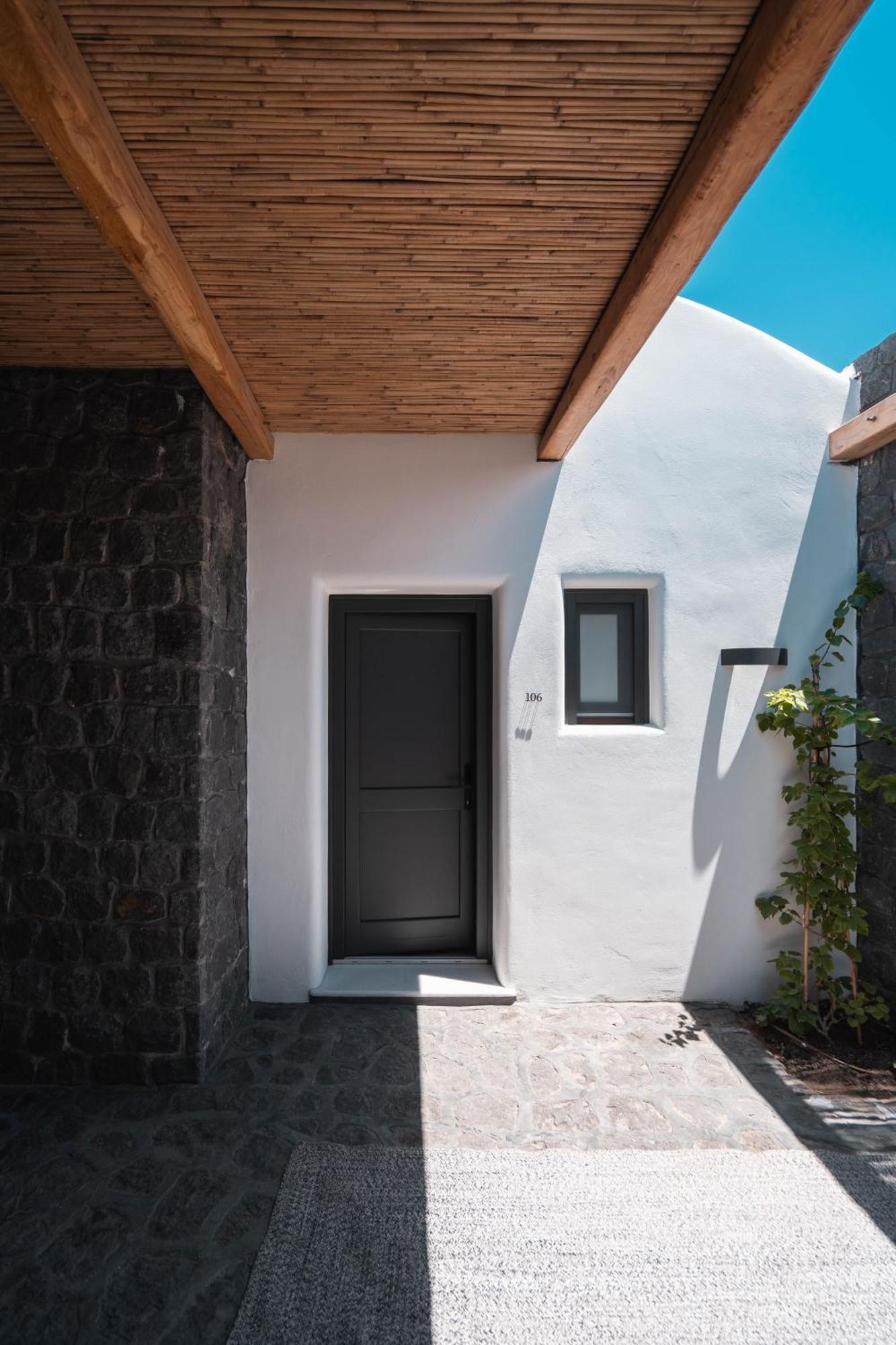 Nero Suites By Nomee Hospitality Group Imerovigli  Eksteriør billede