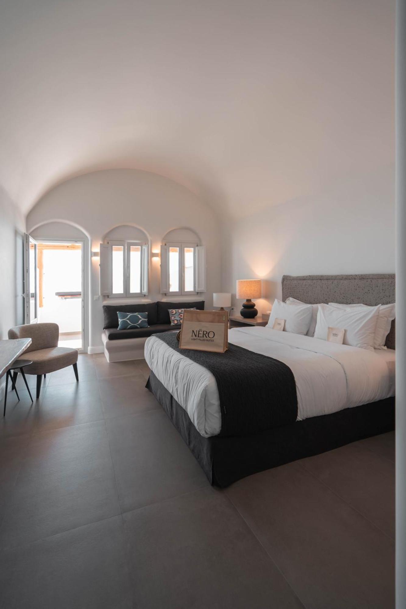 Nero Suites By Nomee Hospitality Group Imerovigli  Eksteriør billede